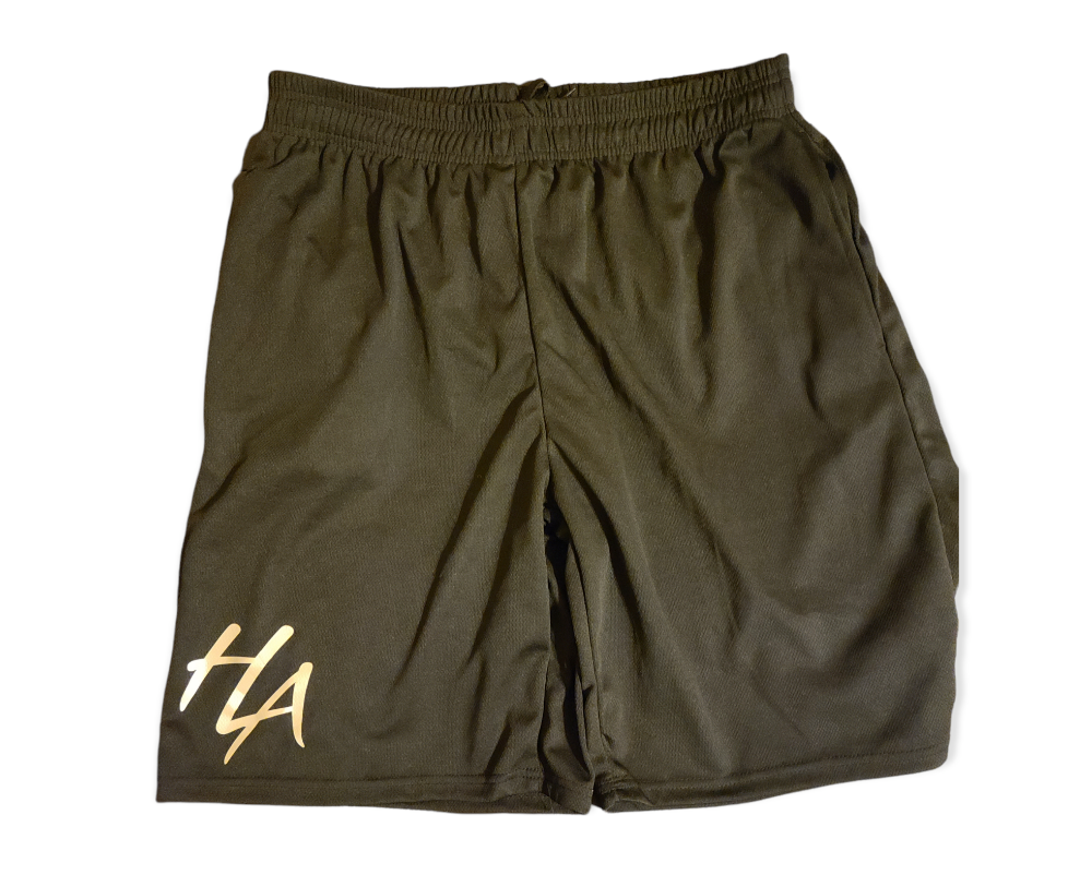 Black shorts with pockets Golden HLA logo on the bottom